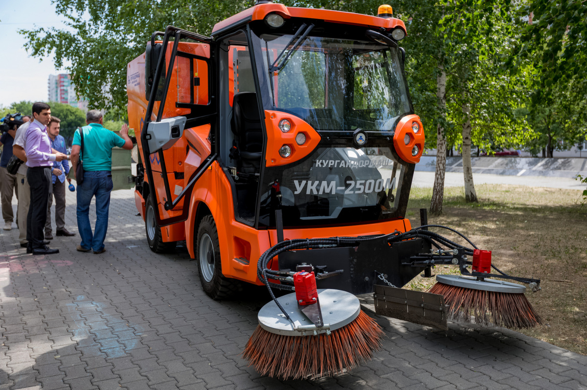 В Челябинске проводят спа-процедуры для улиц*
