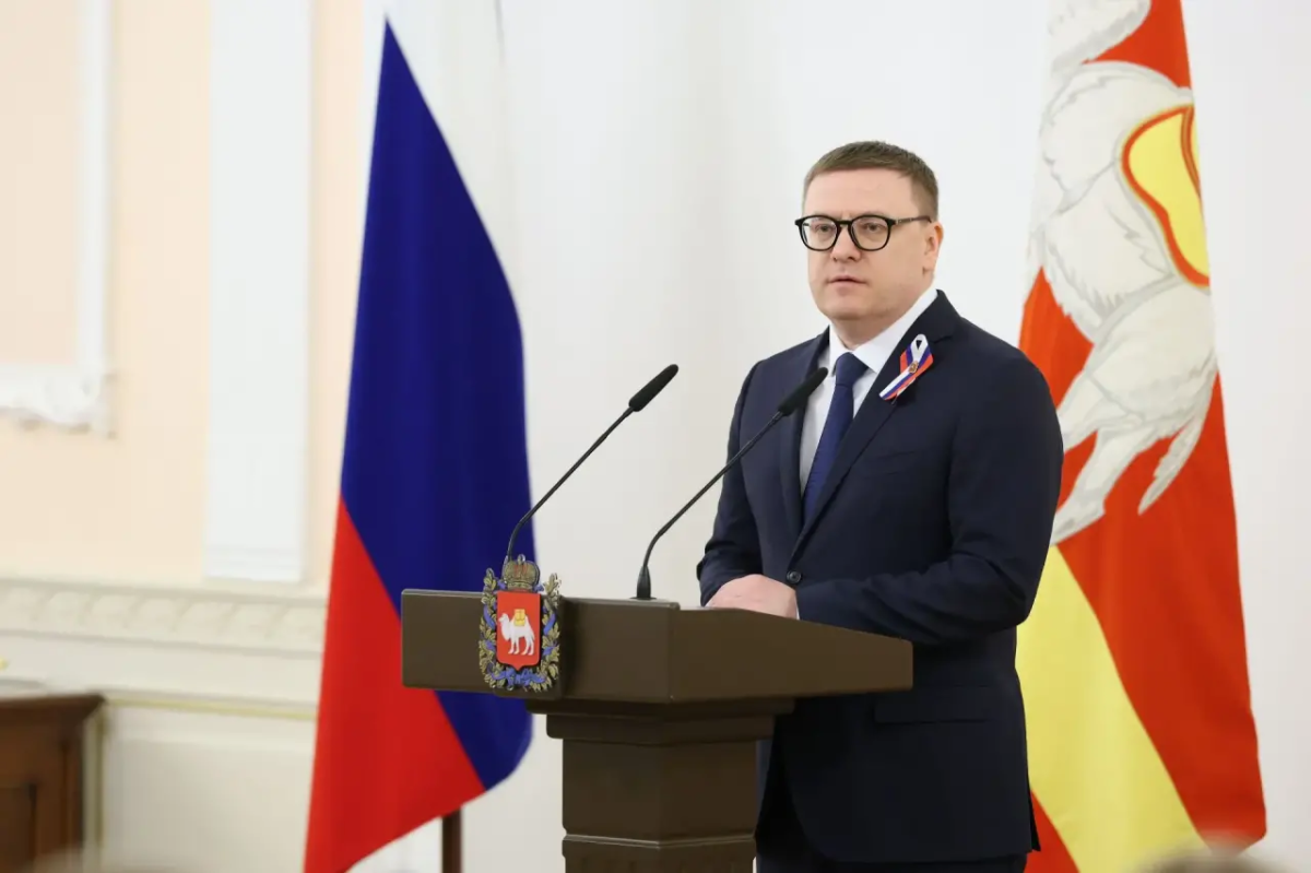 Алексей Текслер наградил кадета, спасшего друга от гибели*