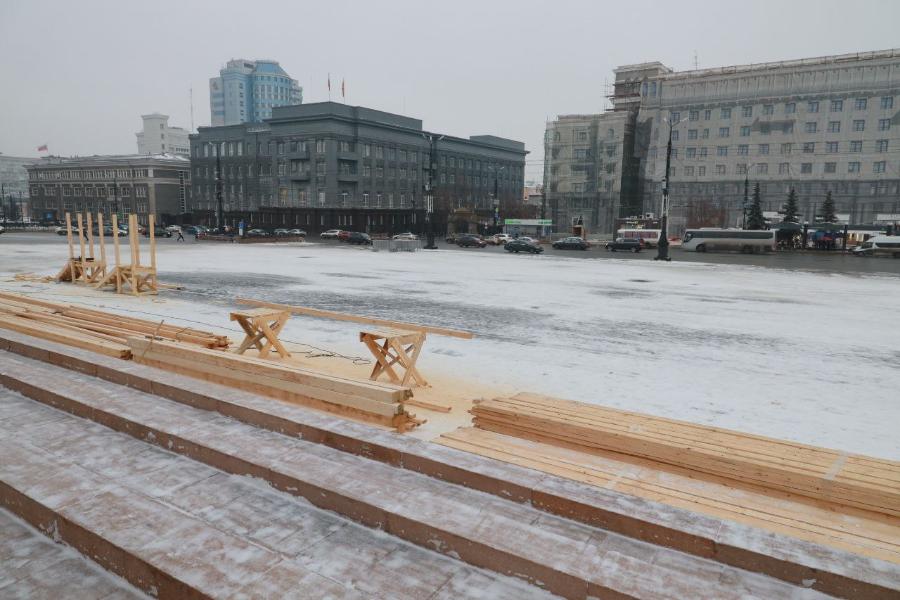 Ледовый городок начали строить в центре Челябинска*1