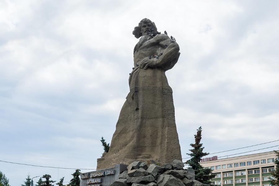 Памятник «Сказ об Урале» в Челябинске отремонтируют к сентябрю*1