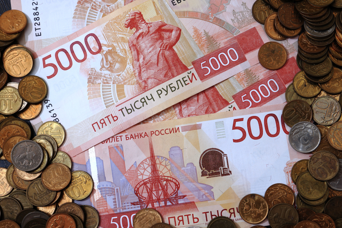Миллиард рублей южноуральцев уплыл в карманы мошенников за полгода*