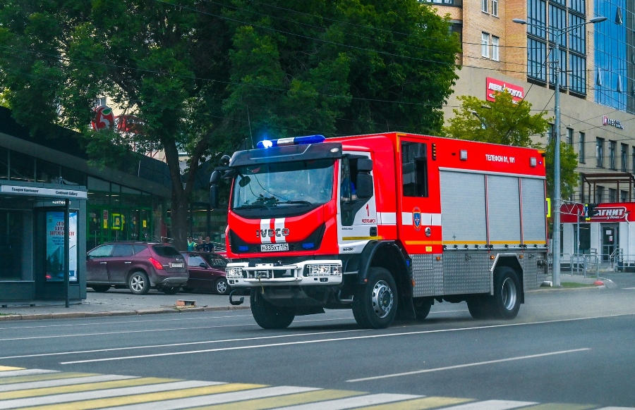 Троллейбус с пассажирами задымился на Свердловском проспекте в Челябинске*1