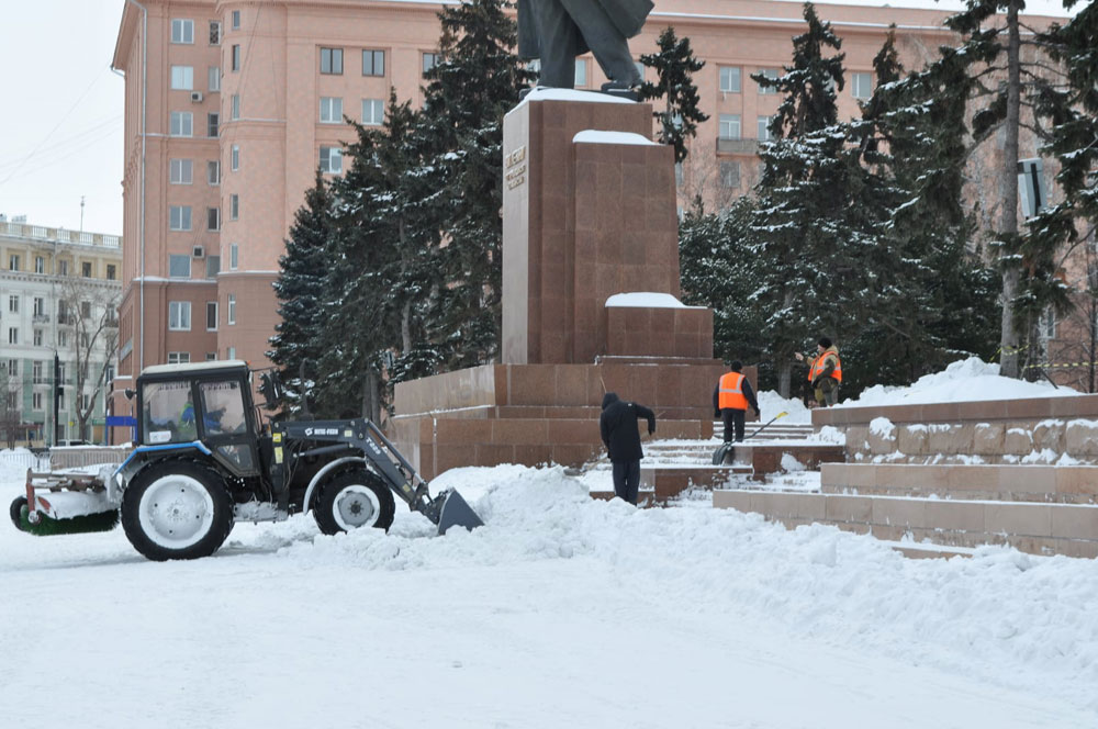 Уборка Челябинска от выпавшего снега