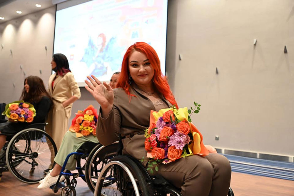 Ирина Текслер посетила конкурс красоты для особенных девушек