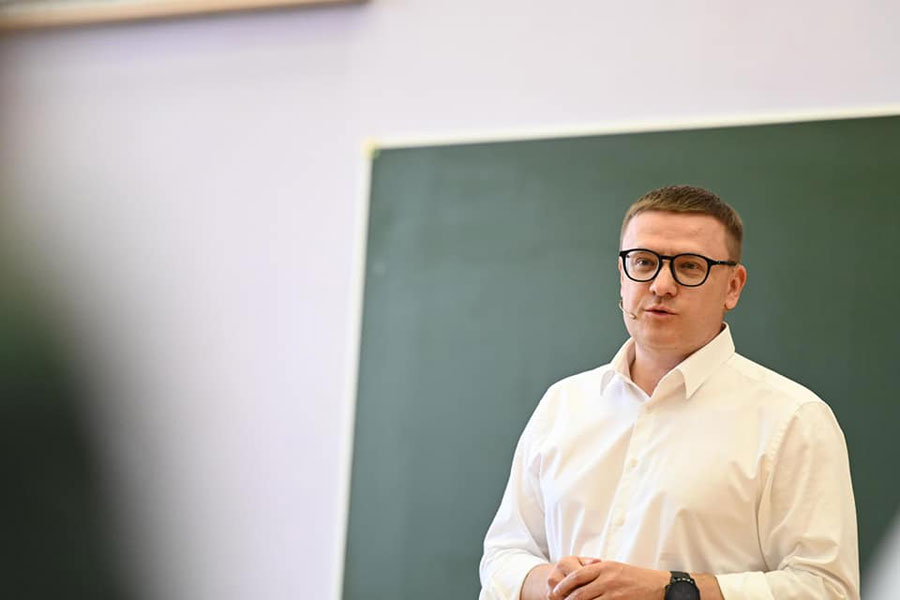 Алексей Текслер прочитал лекцию первокурсникам ЮУрГУ