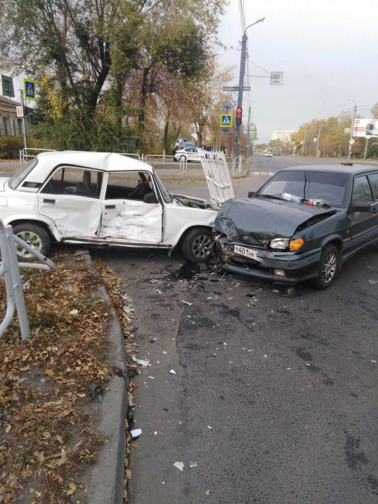 Школьница разбилась в ДТП с участием такси в Челябинске │ Челябинск сегодня