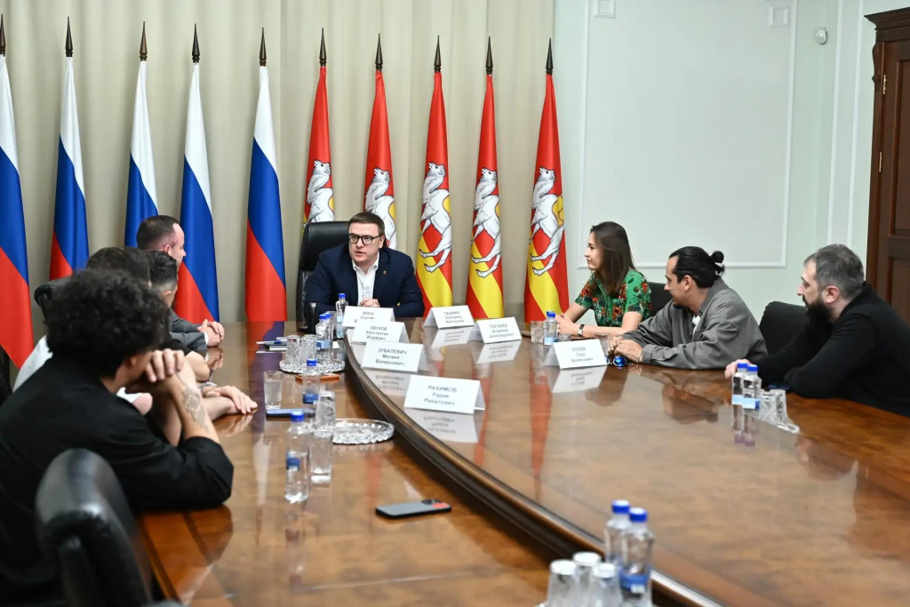 Фото: пресс-служба правительства Челябинской области правительство.jpg