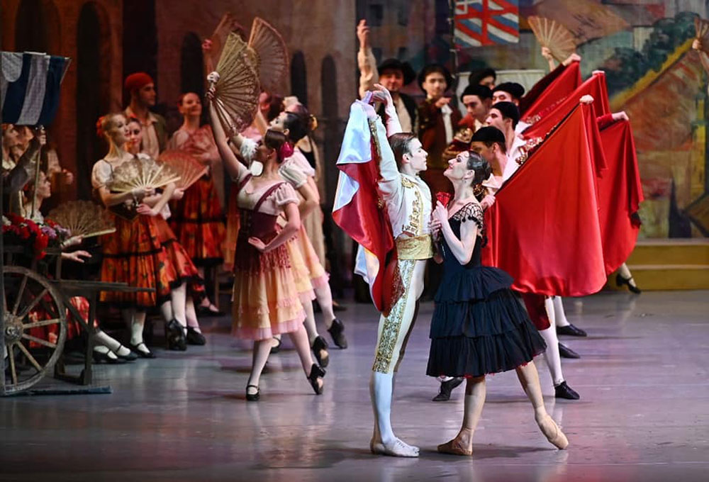 Челябинцам показали балет «Дон Кихот»