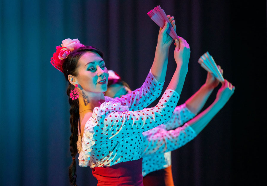 Челябинск зажгли испанскими танцами