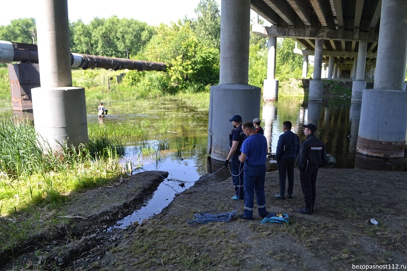 В Челябинске начали проверку из-за найденных под мостом останков мужчины