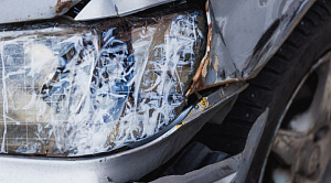 Водитель ВАЗа сбил беременную женщину под Челябинском и сбежал