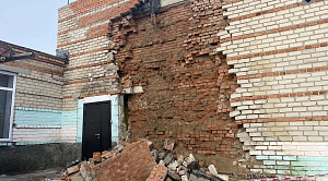 СК завел дело из-за частичного обрушения стены в школе Челябинской области