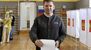 Глава Гордумы Челябинска Сергей Буяков пришел голосовать в  день рождения