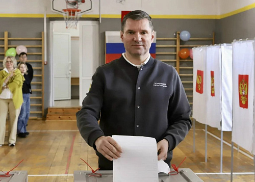 Глава Гордумы Челябинска Сергей Буяков пришел голосовать в  день рождения
