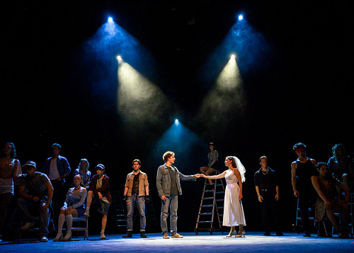 Студенты ГИТИСа показали мюзикл «Легендарная история» в Челябинске