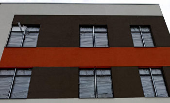 В Челябинске начали внутреннюю отделку новой школы на 1100 мест в Парковом