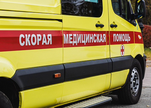 Водитель ВМW протаранил старинное здание в центре Челябинска