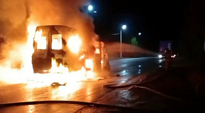 Автобус с 17 пассажирами загорелся после ДТП на дороге Южноуральск – Магнитогорск