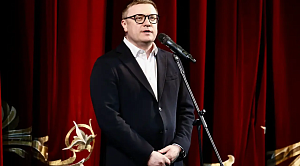 Алексей Текслер поздравил южноуральцев с Днем молодежи