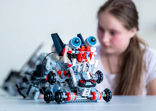 Челябинские школьники стали лидерами в программировании и робототехнике