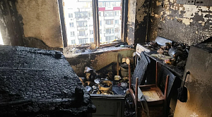 Пенсионера еле спасли во время пожара из-за холодильника в Челябинске