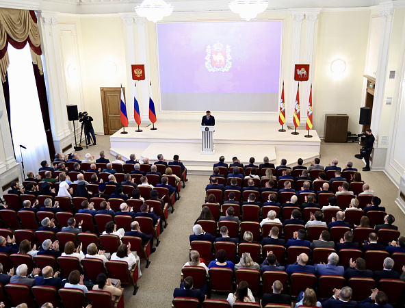 Первое послание Алексея Текслера восьмому созыву ЗСО: фотореп из парламента