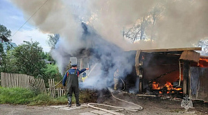 Трое прохожих спасли женщину во время сложного пожара в Верхнем Уфалее