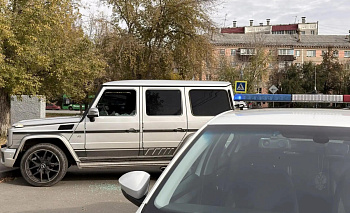 Челябинский любитель тонировки устроил акцию протеста ДПС и уехал в наручниках 