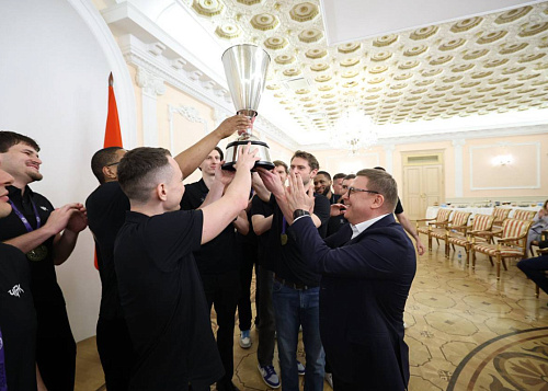 Алексей Текслер поздравил «ЧБК» с историческим триумфом в Суперлиге
