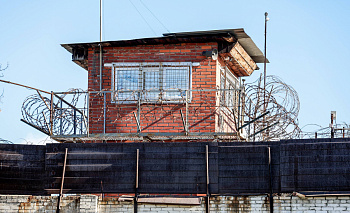 Выйти из тюрьмы и не вернуться: как работает пробация в Челябинской области