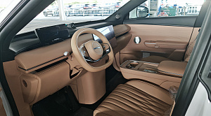 EXEED представляет гибридный кроссовер EXLANTIX EТ с новым интерьером 