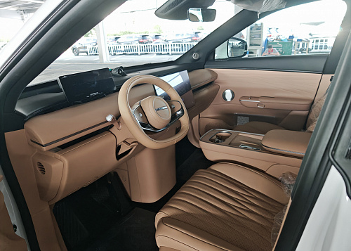 EXEED представляет гибридный кроссовер EXLANTIX EТ с новым интерьером 