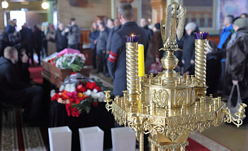 В Челябинске прошло многолюдное прощание с Ростиславом Геппом