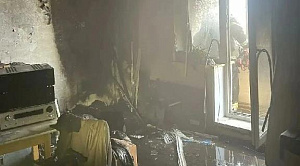 Пожарные в Челябинске вынесли старичка на руках с 10 этажа
