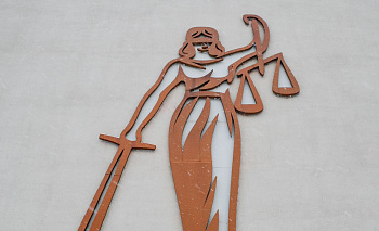 В Магнитогорске трое «выпускников» получили уголовные дела за покупку дипломов