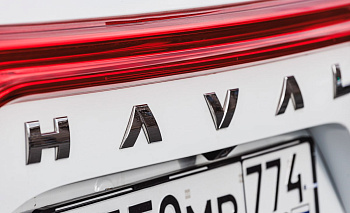 Челябинка пострадала при столкновении электросамоката и Haval в ночи
