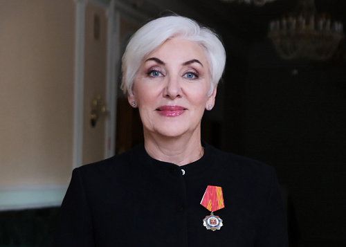 Директору челябинского Молодёжного театра вручили медаль