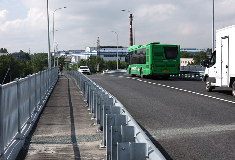 В Челябинске открыли движение по путепроводу в поселке Новосинеглазово