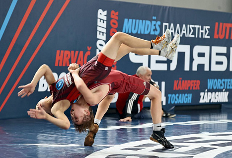 460 квадратов для борьбы: в Челябинске отремонтировали спортшколу