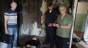 В Челябинской области дед зарезал собутыльника и сжёг квартиру из-за денег