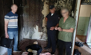В Челябинской области дед зарезал собутыльника и сжёг квартиру из-за денег