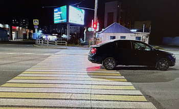 Школьница попала под колеса автомобиля на переходе в Челябинске