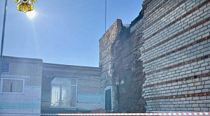 В школе Челябинской области обрушилась стена 
