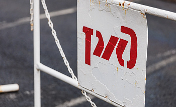 Автомобиль и локомотив столкнулись на переезде под Челябинском