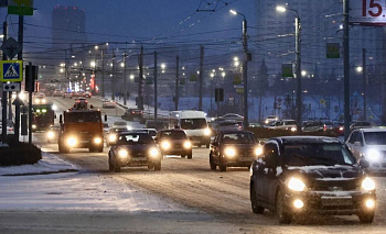 Пробки на 9 баллов собрались в Челябинске снежным утром 9 февраля 