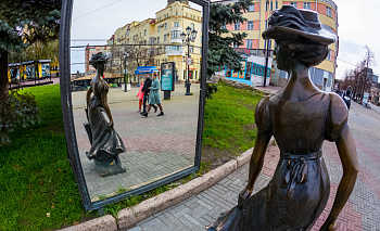 Пятерка самых интересных женских скульптур, установленных в Челябинске 