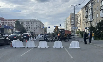 Проезд по перекрестку в Челябинске ограничили из-за просевшего асфальта