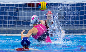 Ватерпольная «Уралочка» Златоуста победно начала 2026 год