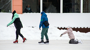 Каток в горсаду Челябинска закрыли на два дня