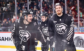 «Трактор» обыграл «Адмирал» и продлил победную серию